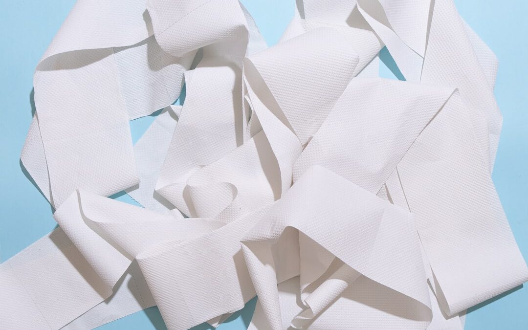 Jak ograniczyć zużycie papieru w firmie: proste kroki do zrównoważonej biurokracji